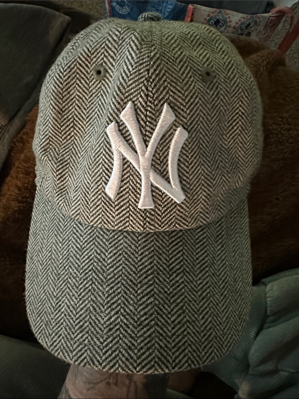 New Era New York Yankees Herringbone Cap in Moss Green